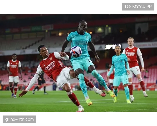 英超转会窗口焦点：热门球员动向解析与球队未来展望