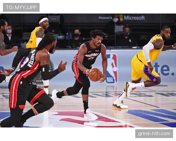 格林挡拆单打效率上升，比上季突投更均衡